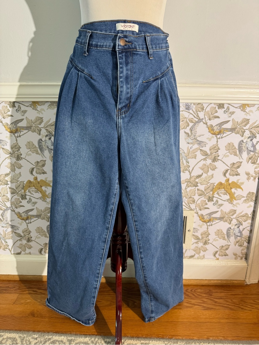 Vibrant High-Rise Wide-Leg Jeans in Classic Blue. Size 27